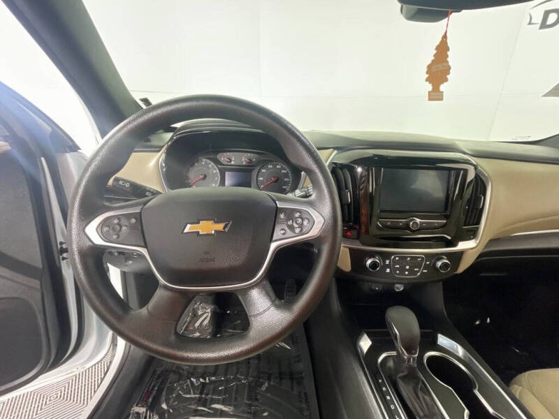 2022 Chevrolet Traverse LS