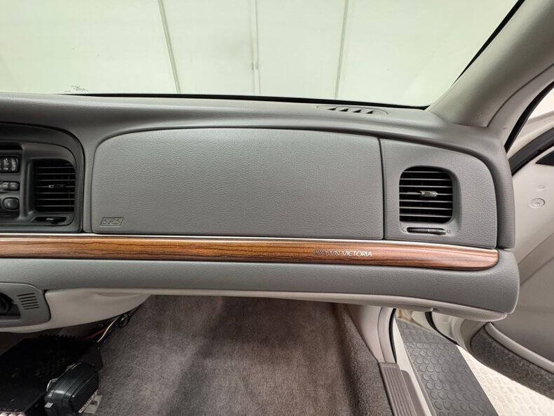 1997 Ford Crown Victoria LX