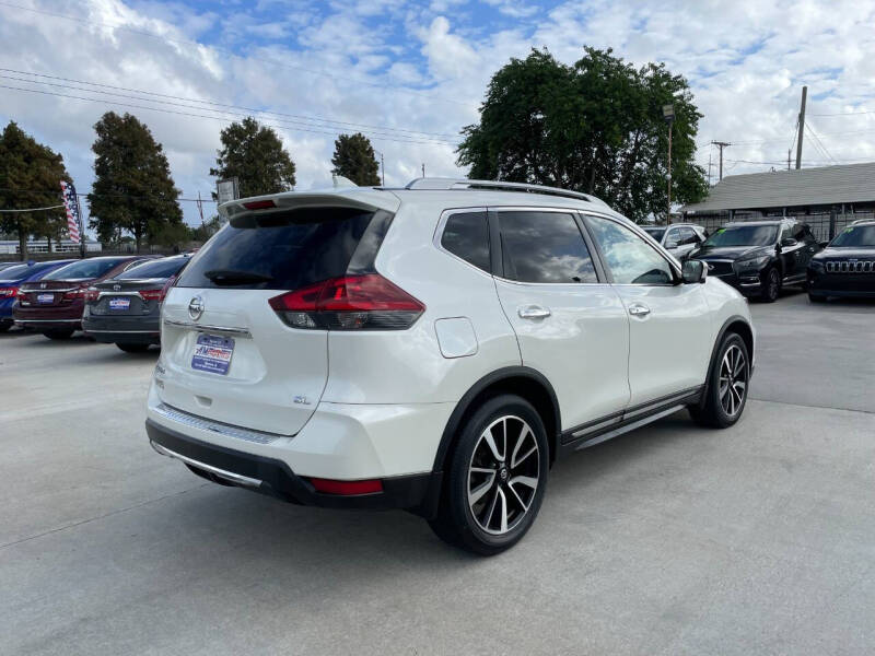 2018 Nissan Rogue SL photo 5