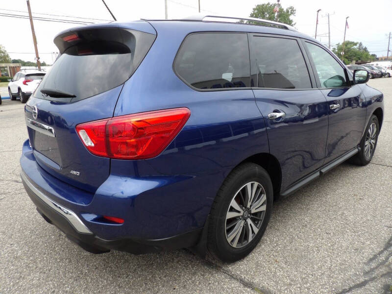 2017 Nissan Pathfinder S