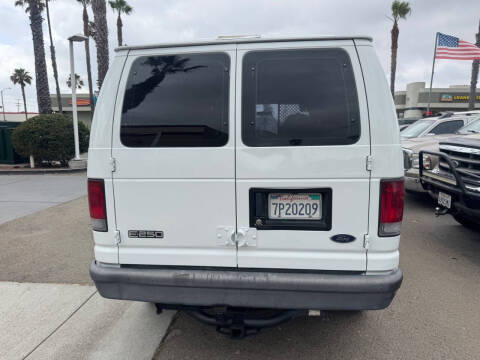 2005 Ford E-Series