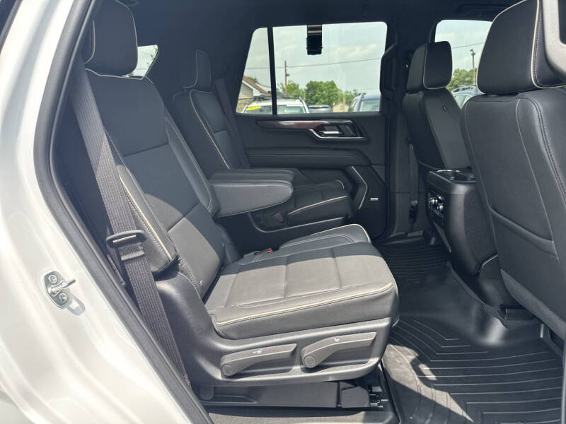 2025 GMC Yukon Elevation