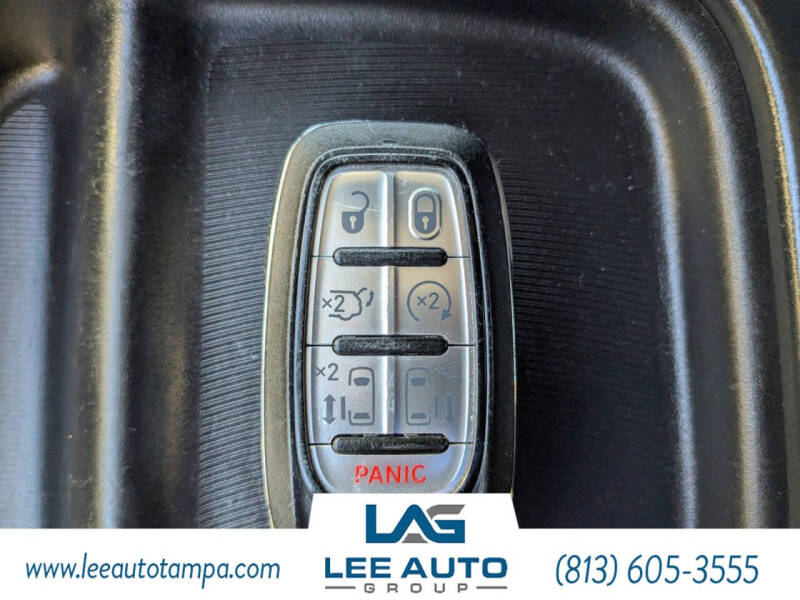 2017 Chrysler Pacifica Touring-L