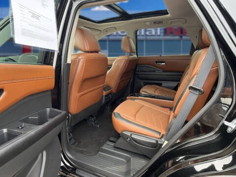 2023 Nissan Pathfinder Platinum