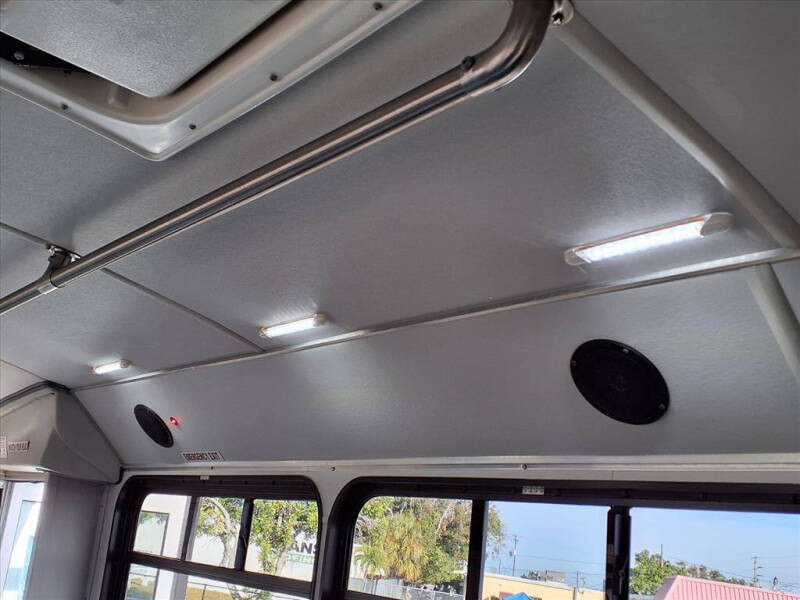 2018 Ford E-Series E-450 SD