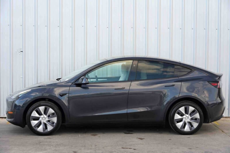 2024 Tesla Model Y Long Range