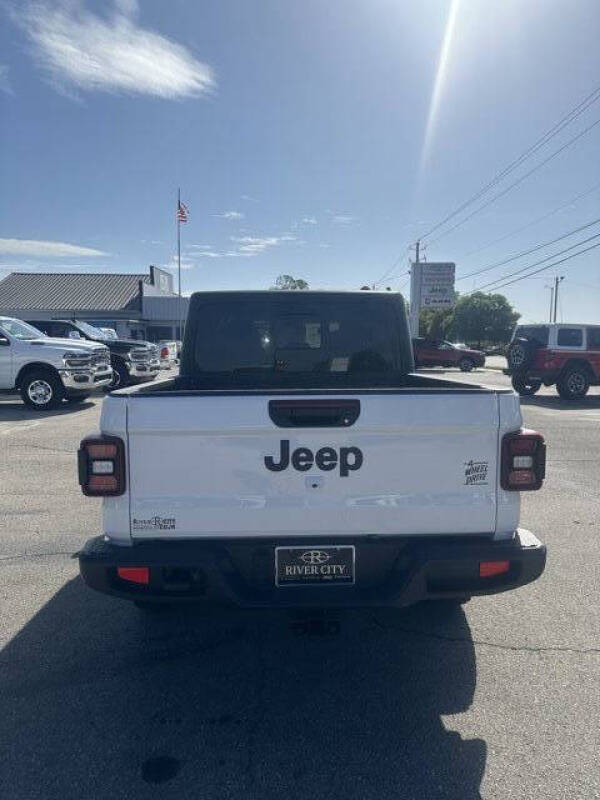 2026 Jeep Gladiator Willys
