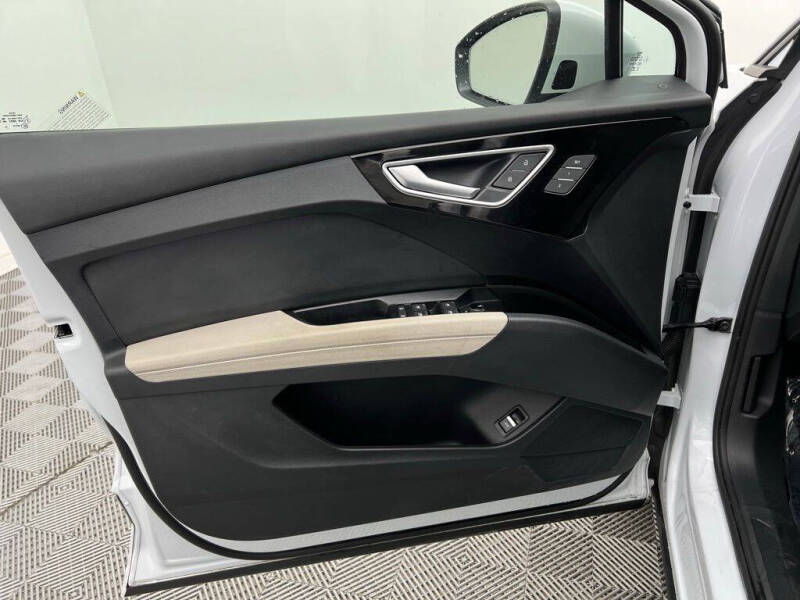 2023 Audi Q4 e-tron quattro Premium Plus 50