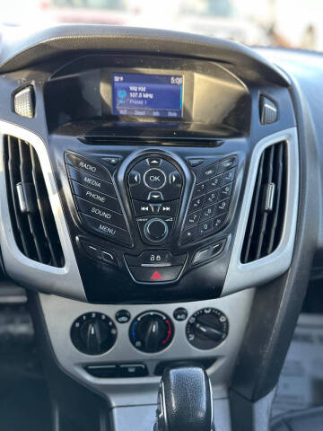 2014 Ford Focus SE