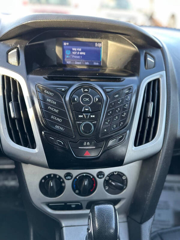 2014 Ford Focus SE