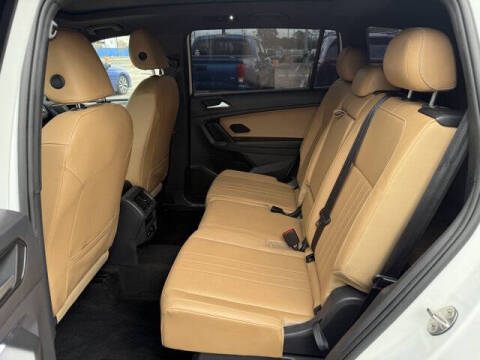 2022 Volkswagen Tiguan SE R-Line Black