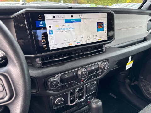 2025 Jeep Gladiator Sport