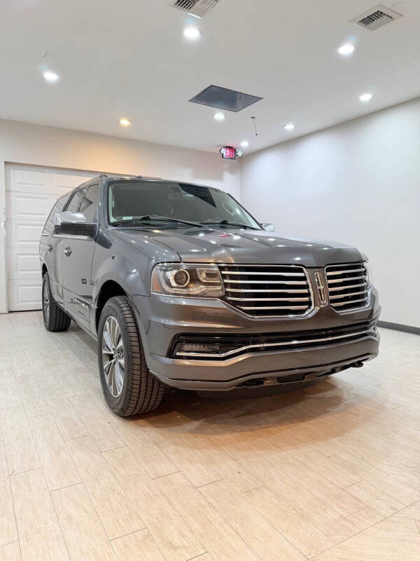 2017 Lincoln Navigator Select