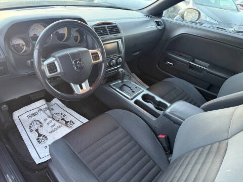 2014 Dodge Challenger SXT
