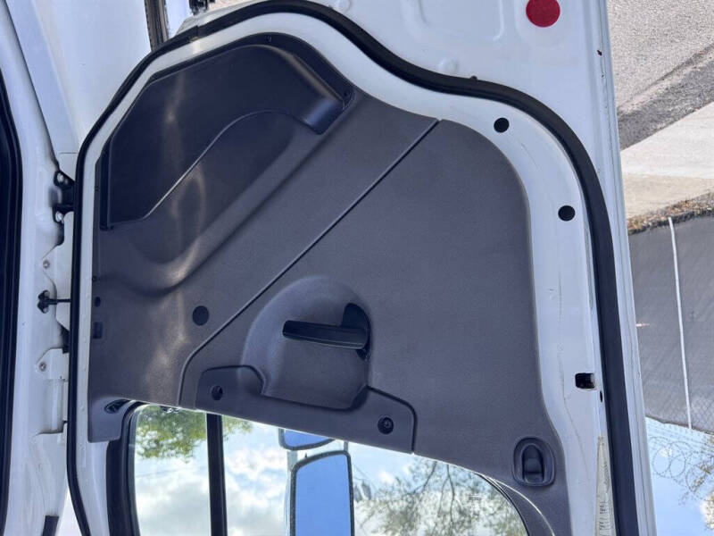 2018 Freightliner M2 106