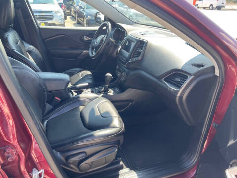 2019 Jeep Cherokee Latitude Plus