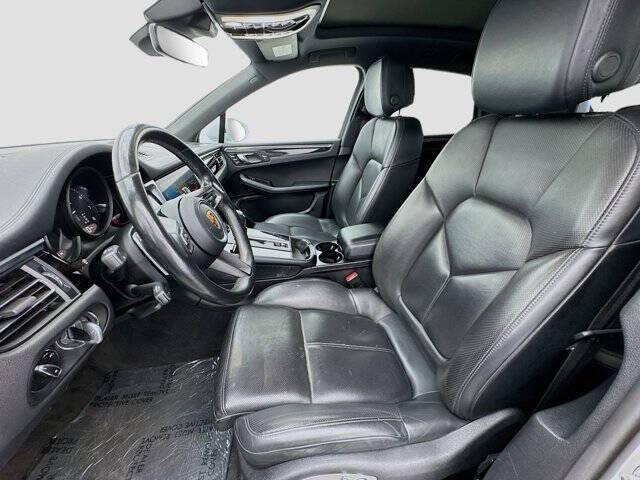 2022 Porsche Macan