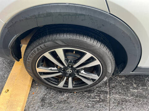 2020 Nissan Kicks SV