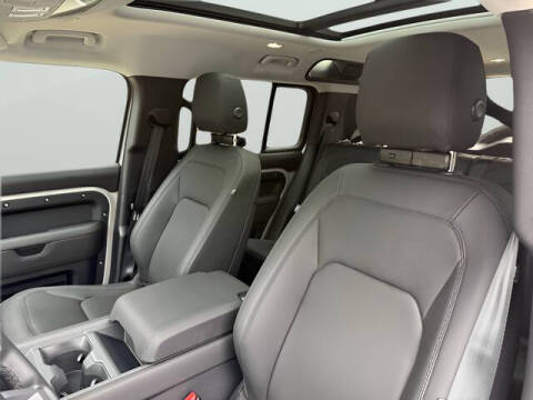 2026 Land Rover Defender 110 P300 S