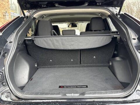 2022 Mitsubishi Eclipse Cross LE