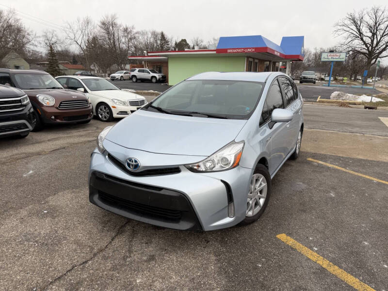 2015 Toyota Prius v Two