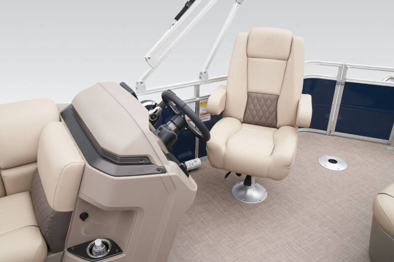 2024 Sun Tracker FISH BARGE 20 DLX