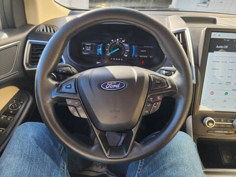 2022 Ford Edge SE
