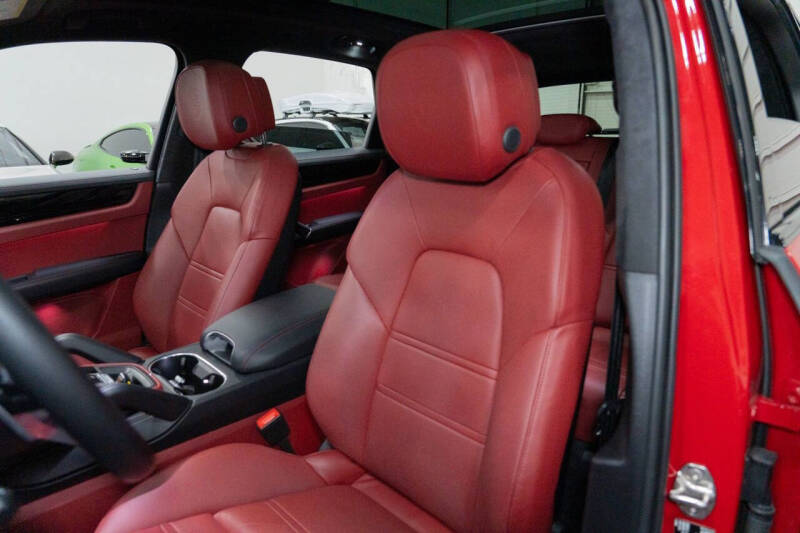 2022 Porsche Cayenne E-Hybrid