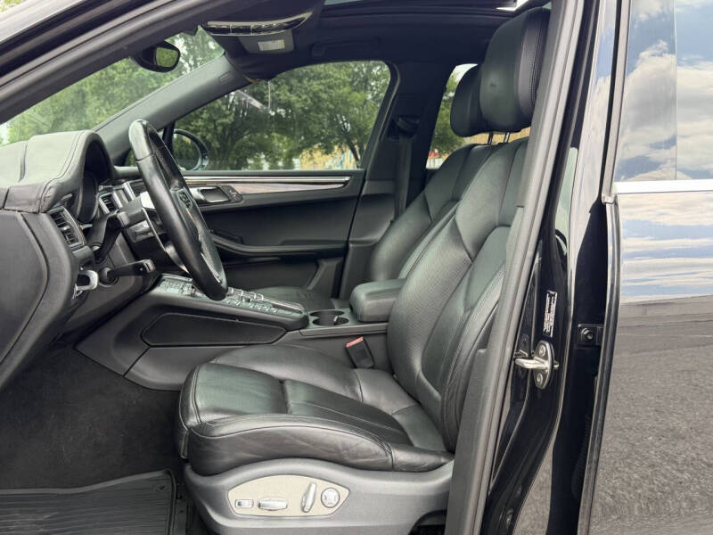 2015 Porsche Macan S