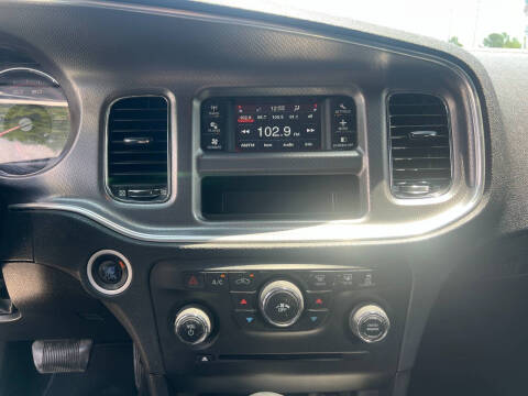 2013 Dodge Charger SE