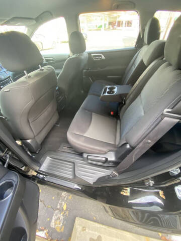 2017 Nissan Pathfinder S