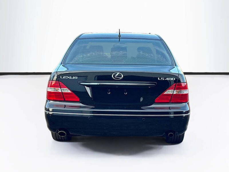 2004 Lexus LS 430