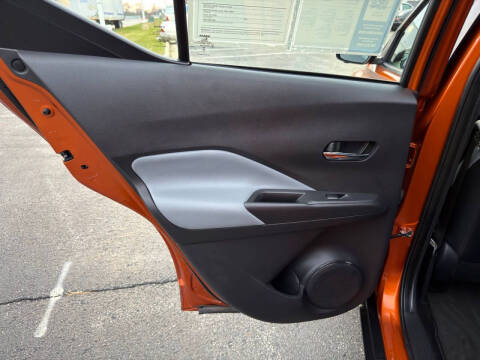 2023 Nissan Kicks SR