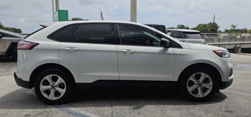 2020 Ford Edge SE