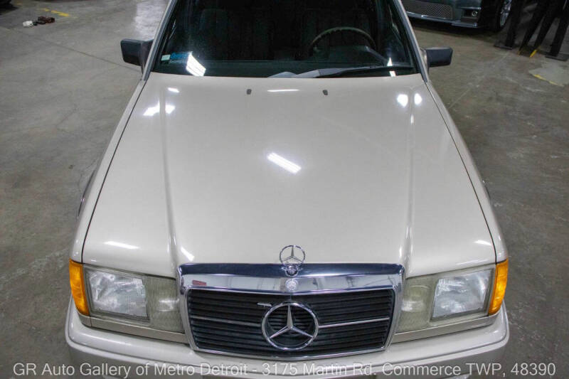 1986 Mercedes-Benz 230E