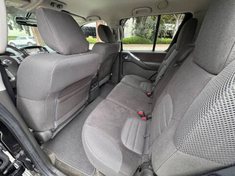 2012 Nissan Pathfinder S