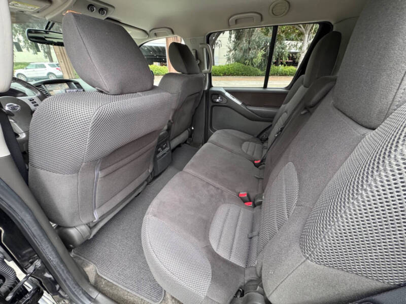 2012 Nissan Pathfinder S