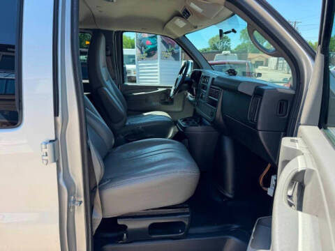 2012 GMC Savana LS 1500