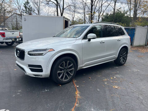 2017 Volvo XC90 T6 Momentum