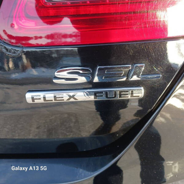 2017 Ford Taurus SEL