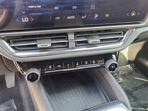 2026 Chevrolet Equinox EV LT 1