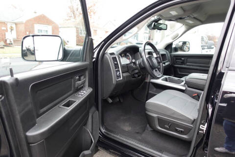 2023 RAM 1500 Classic Express