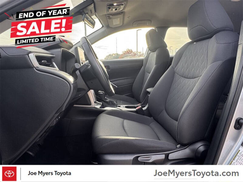 2025 Toyota Corolla Cross LE