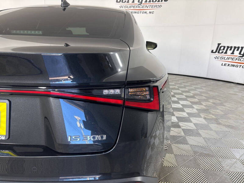 2023 Lexus IS 300