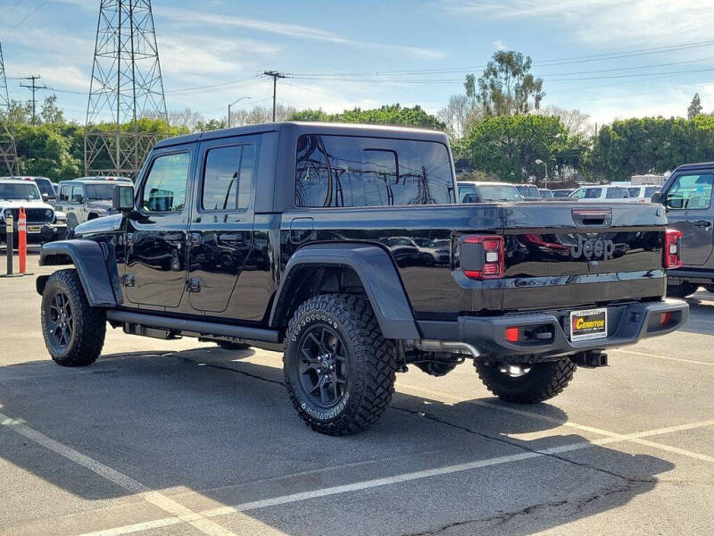 2026 Jeep Gladiator Willys