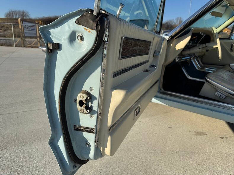 1966 Ford Thunderbird