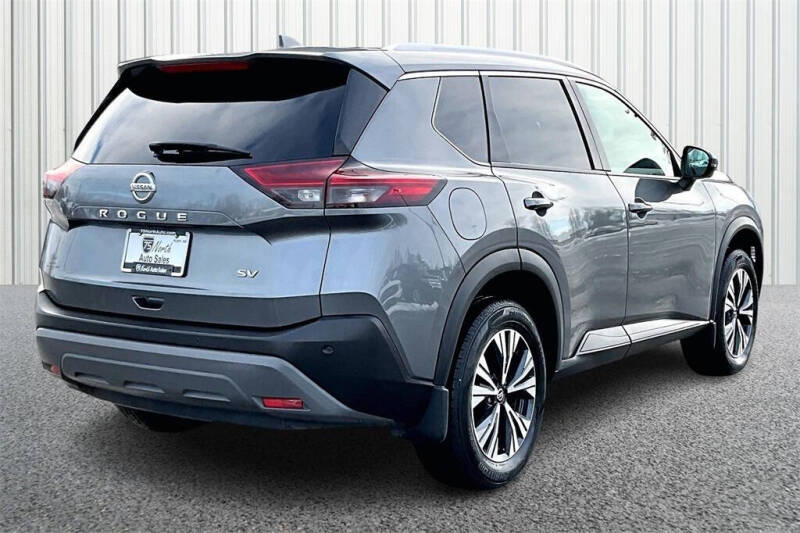 2021 Nissan Rogue SV