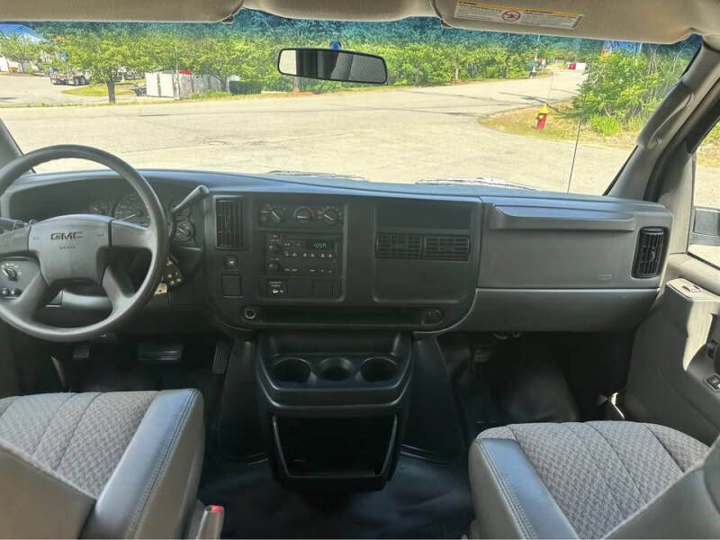 2004 GMC Savana 2500