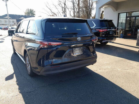 2021 Toyota Sienna LE 8-Passenger
