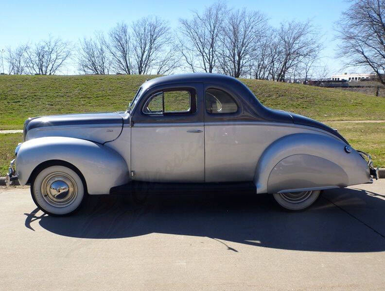1940 Ford Deluxe